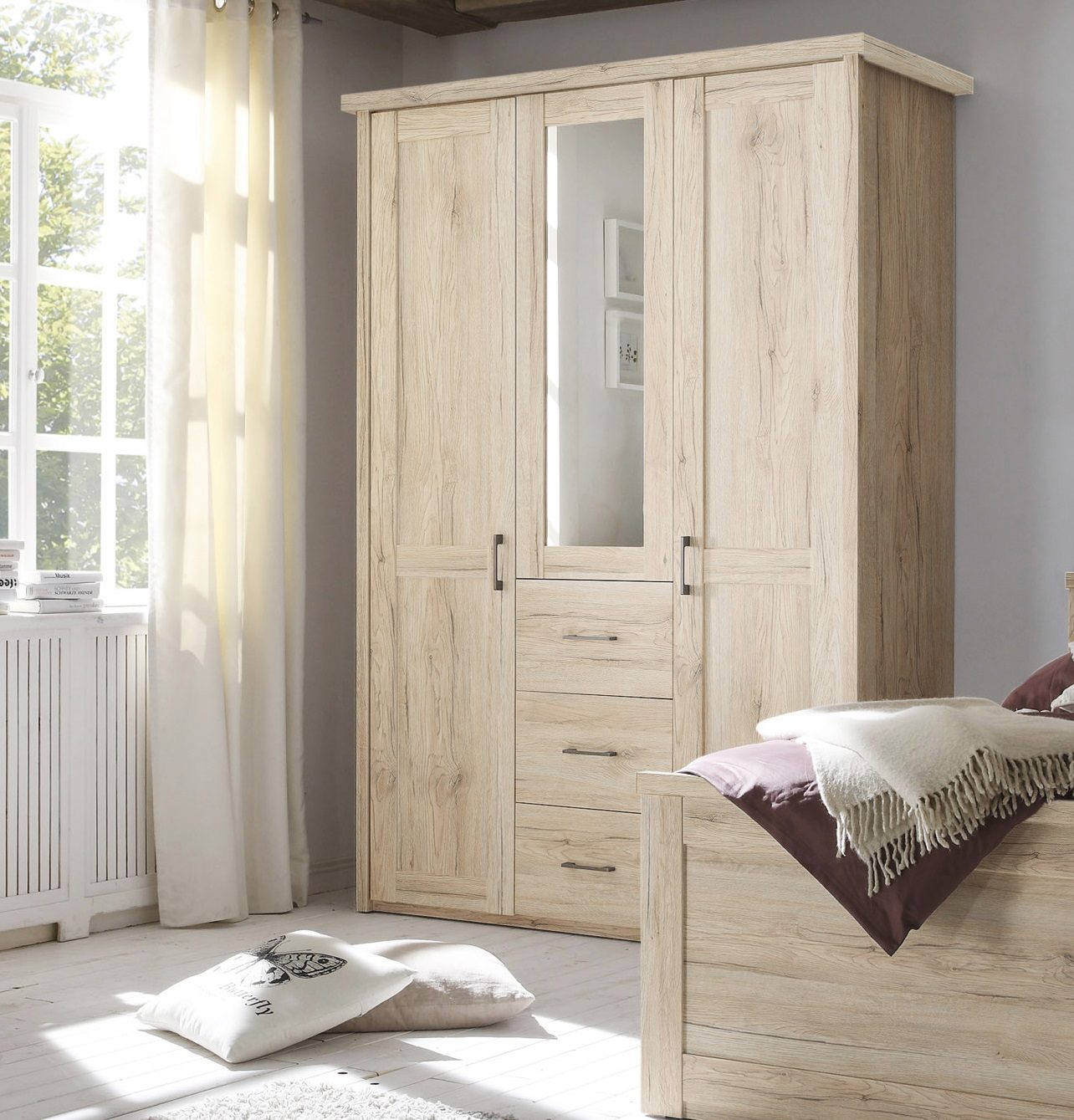 Kleiderschrank San Remo Eichefarbene Kunststoffoberflachen Drei