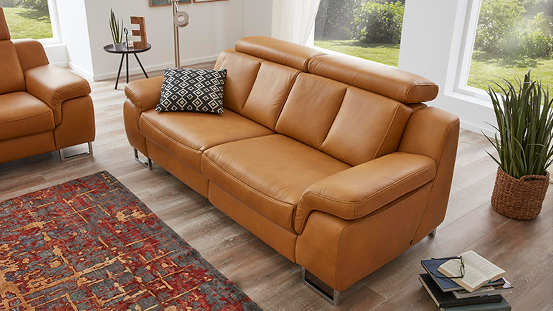 2,5-Sitzer Hukla | il aus Leder in Gelb Interliving Sofa Serie 4050 – 2,5-Sitzer kurkumafarbenes LongLife-Leder Cloudy & Chromfüße - Breite ca. 216 cm