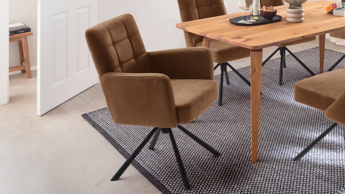 Vierfußstuhl PARTNERRING COLLECTION aus Stoff in Braun PARTNERRING COLLECTION Armlehnstuhl Winston mit Drehfunktion cognacfarbener Vintagelook & schwarzes Metall