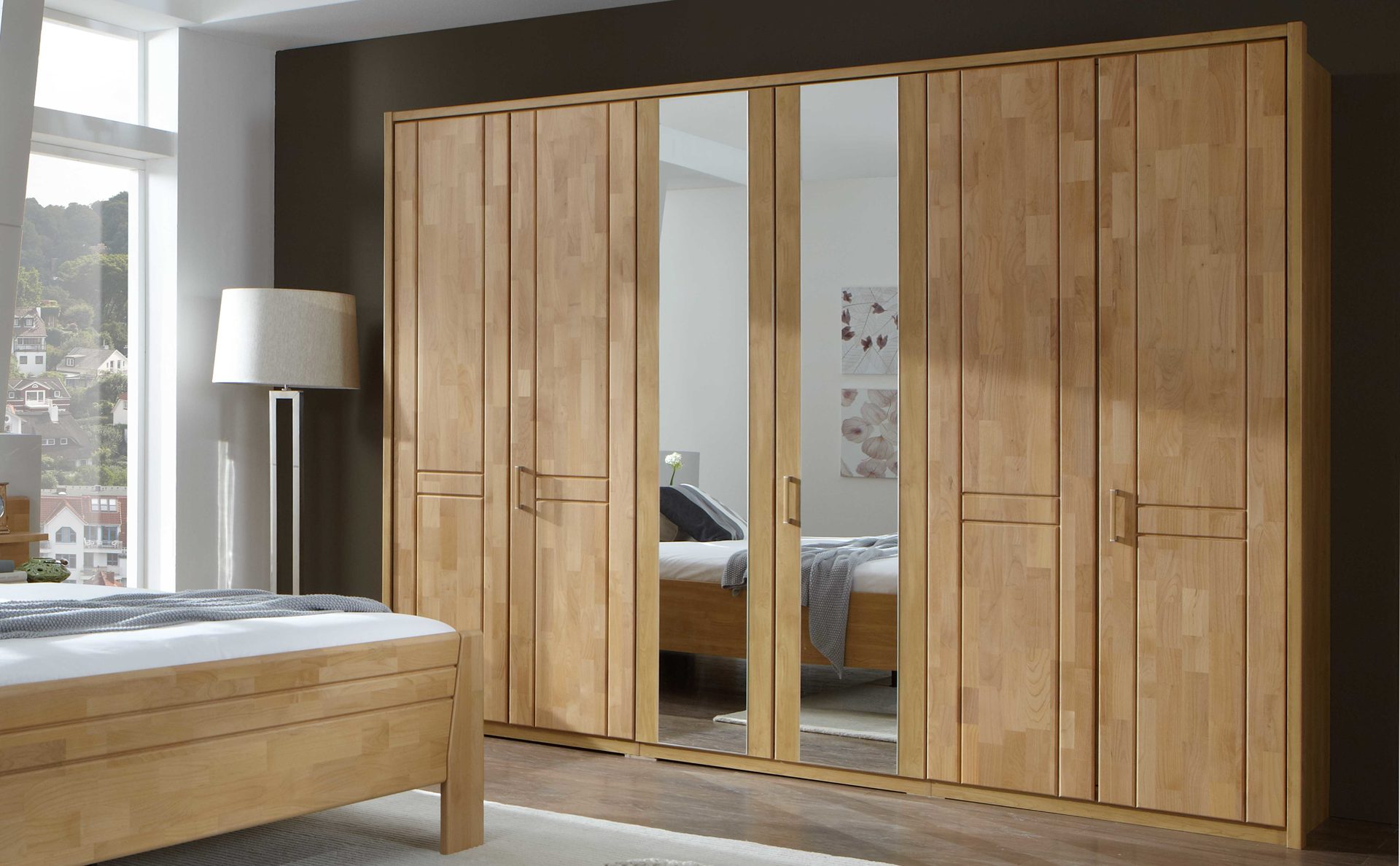 Kleiderschrank Mit Passepartout Teilmassive Erle Sechs Turen
