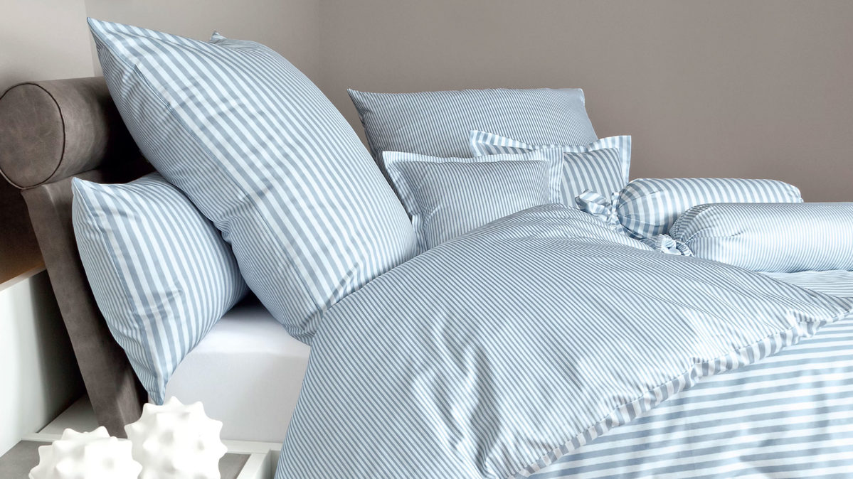 Bettwäsche-Set Janine® aus Naturfaser in Mittelblau Janine® Bettwäsche-Set Perlblau - ca. 200 x 200 cm