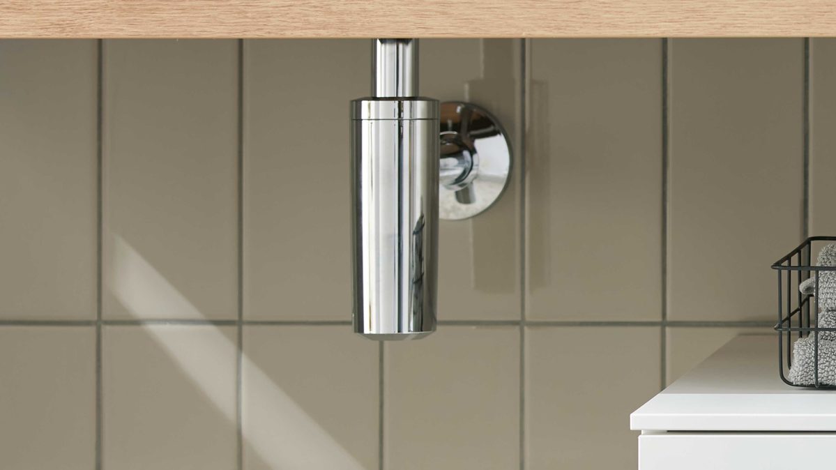 Zubehör Interliving aus Kunststoff in Chrom Interliving Bad Serie 7490 – Design-Siphon verchromter Kunststoff