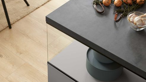 Einbauküche culineo® aus Holz in Hellgrau Culineo® Einbauküche C615 mit Einbaugeräten Seiden- & Schiefergrau - Stellfläche ca. 240 x 270 cm