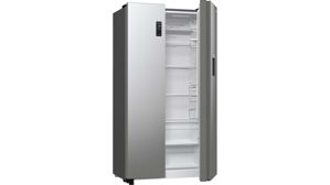 Einbauküche Interliving aus Holz in Weiß Interliving Küche Serie 3090 mit gorenje-Einbaugeräten Magnolia – zweizeilig