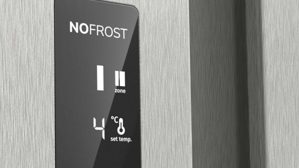 Einbauküche Interliving aus Holz in Weiß Interliving Küche Serie 3090 mit gorenje-Einbaugeräten Magnolia – zweizeilig