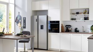 Einbauküche Interliving aus Holz in Weiß Interliving Küche Serie 3090 mit gorenje-Einbaugeräten Magnolia – zweizeilig