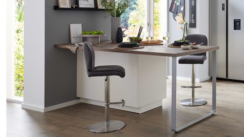 Einbauküche Interliving aus Holz in Weiß Interliving Küche Serie 3090 mit gorenje-Einbaugeräten Magnolia – zweizeilig