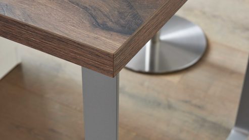 Einbauküche Interliving aus Holz in Weiß Interliving Küche Serie 3090 mit gorenje-Einbaugeräten Magnolia – zweizeilig