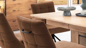 Vierfußstuhl PARTNERRING COLLECTION aus Stoff in Braun PARTNERRING COLLECTION Polsterstuhl Winston mit Drehfunktion cognacfarbener Vintagelook & schwarzes Metall