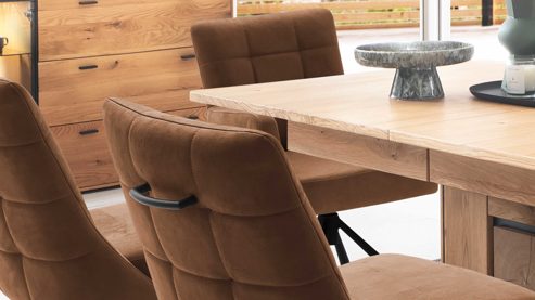 Vierfußstuhl PARTNERRING COLLECTION aus Stoff in Braun PARTNERRING COLLECTION Polsterstuhl Winston mit Drehfunktion cognacfarbener Vintagelook & schwarzes Metall