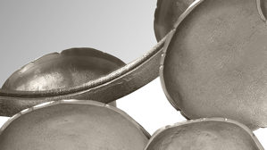 Spiegel Mirrors and more aus Spiegel in Silber Dekospiegel Tamani Silber - Durchmesser ca. 91 cm