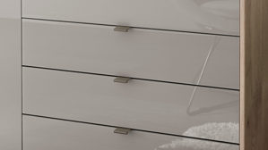 Kombikommode PARTNERRING COLLECTION aus Holz in Grau PARTNERRING COLLECTION Schlafzimmerprogramm Madison - Kombikommode Kieselgrau & Nordic Eiche - eine Tür, fünf Schubladen Breite ca. 120 cm