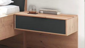 Nachtkommode PARTNERRING COLLECTION aus Holz in Dunkelgrau PARTNERRING COLLECTION Schlafzimmerprogramm Valetta - Hängekonsolen Graphit & Eiche Bianco - zweiteilig