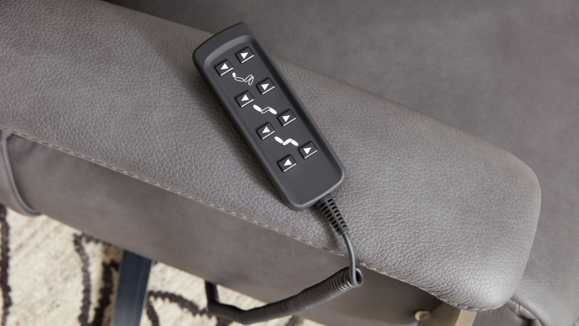 Relaxsessel Interliving aus Leder in Grau Interliving Sessel Serie 4551 – Sessel 56U44 colafarbenes LongLife-Leder & edelstahlfarbener Sternfuß – zwei Motoren