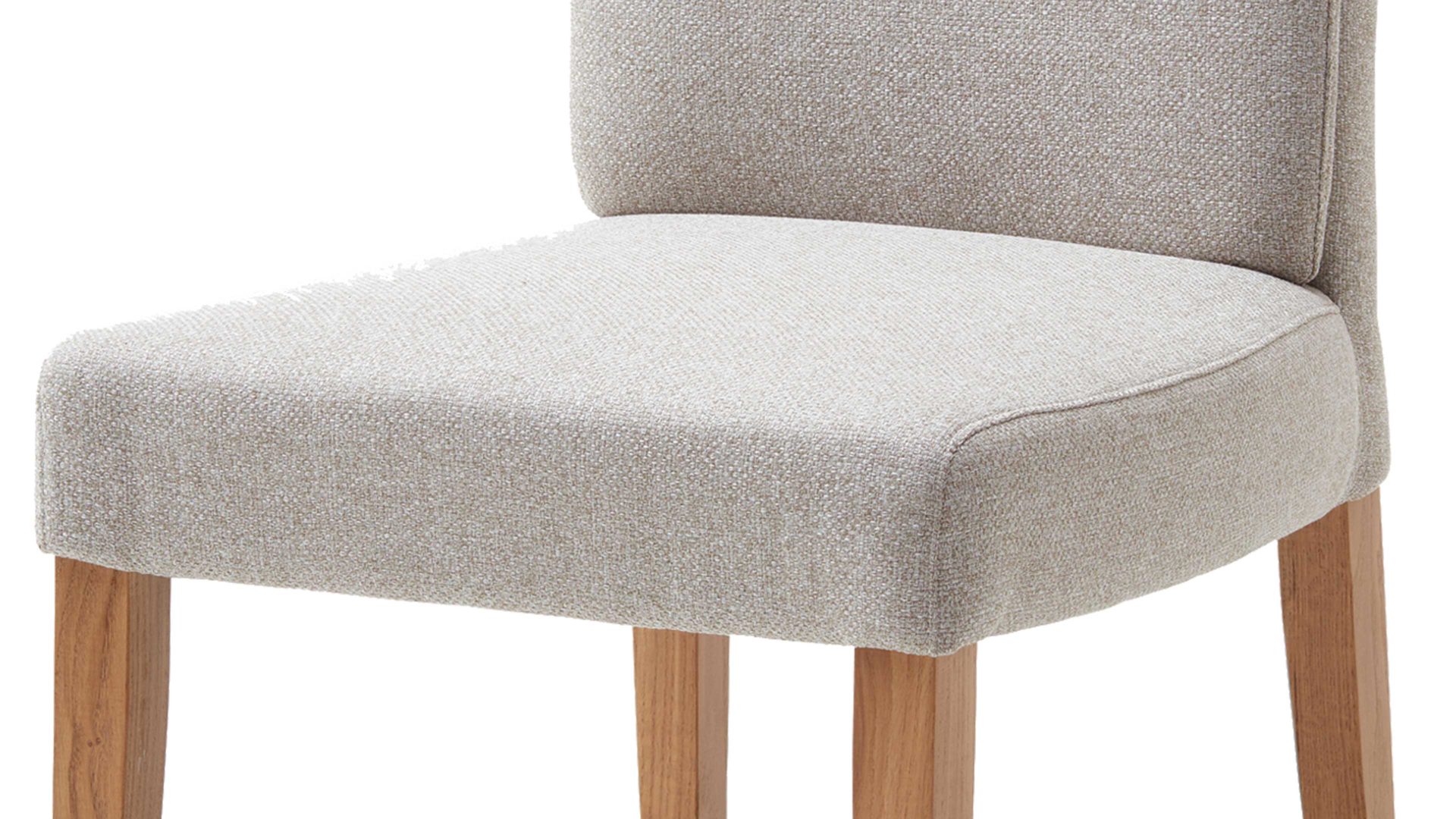 Vierfußstuhl Standard furniture factory aus Stoff in Beige Polsterstuhl bzw. Sitzmöbel Flynn schlammfarbener Webstoff Nexus 9013 &  Eichenholzfüße