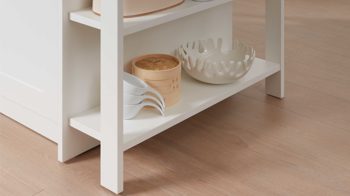 Einbauküche Interliving aus Holz in Weiß Interliving Küche Serie 3002 mit SIEMENS Einbaugeräten Weiß & Steineiche - zweizeilig