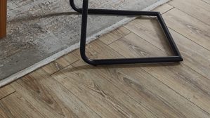 Schwingstuhl PARTNERRING COLLECTION aus Stoff in Grün PARTNERRING COLLECTION Schwingstuhl Hilo olivgrüne Lederoptik Vega 37 & schwarzes Rundrohr