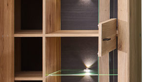 Vitrine Innostyle aus Holz in Holzfarben Wohnzimmer Serie Tina - Vitrine mit Beleuchtung Mauvella Eiche & Carbon - ca. 80 x 204 cm