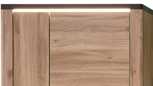 Vitrine Innostyle aus Holz in Holzfarben Wohnzimmer Serie Tina - Vitrine mit Beleuchtung Mauvella Eiche & Carbon - ca. 80 x 204 cm