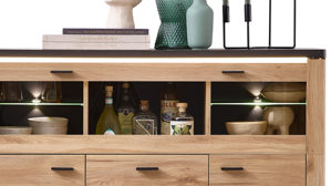 Vitrine Innostyle aus Holz in Holzfarben Wohnzimmer Serie Tina - Highboard mit Beleuchtung Mauvella Eiche & Carbon - ca. 130 x 132 cm