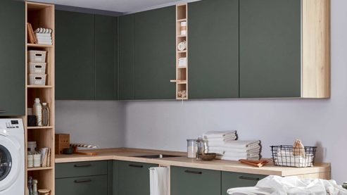 Systemküche Nobilia® aus Holz in Dunkelgrün nobilia® Hauswirtschaftsraum-Lösung Easytouch Mineralgrün & Eiche San Remo - Stellfläche ca. 275 x 247 cm