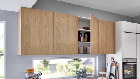 Einbauküche Nobilia® aus Holz in Weiß nobilia® Einbauküche Novalux mit gorenje Elektrogeräten Weiß & Eiche Como - zweizeilig