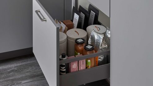 Einbauküche Nobilia® aus Holz in Grau nobilia® Einbauküche Senso mit Elektrogeräten, z. B.  Kühlschrank Schiefergrau - dreizeilig