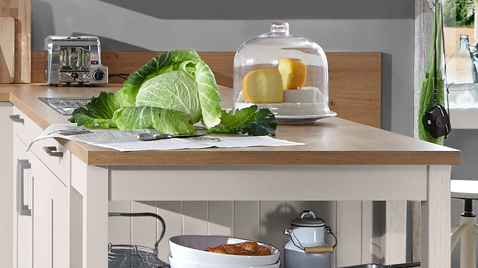 Einbauküche WERT KÜCHE® aus Holz in Hellgrau WERT KÜCHE® Carolin mit SIEMENS Elektrogeräten wie Backofen Sandgrau & Asteiche - Stellfläche ca. 400 x 289 cm