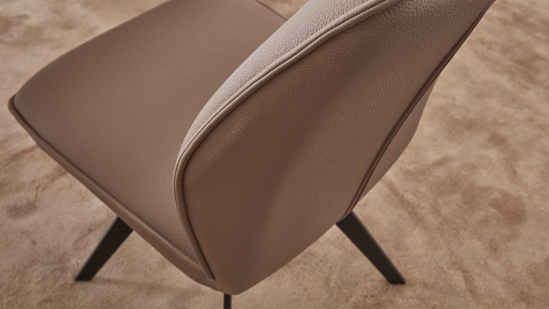 Polsterstuhl Interliving aus Stoff in Beige Interliving Esszimmer Serie 5102 – Polsterstuhl V321 sandfarbene Mikrofaser Atlantis 914 & schwarzes Eisen