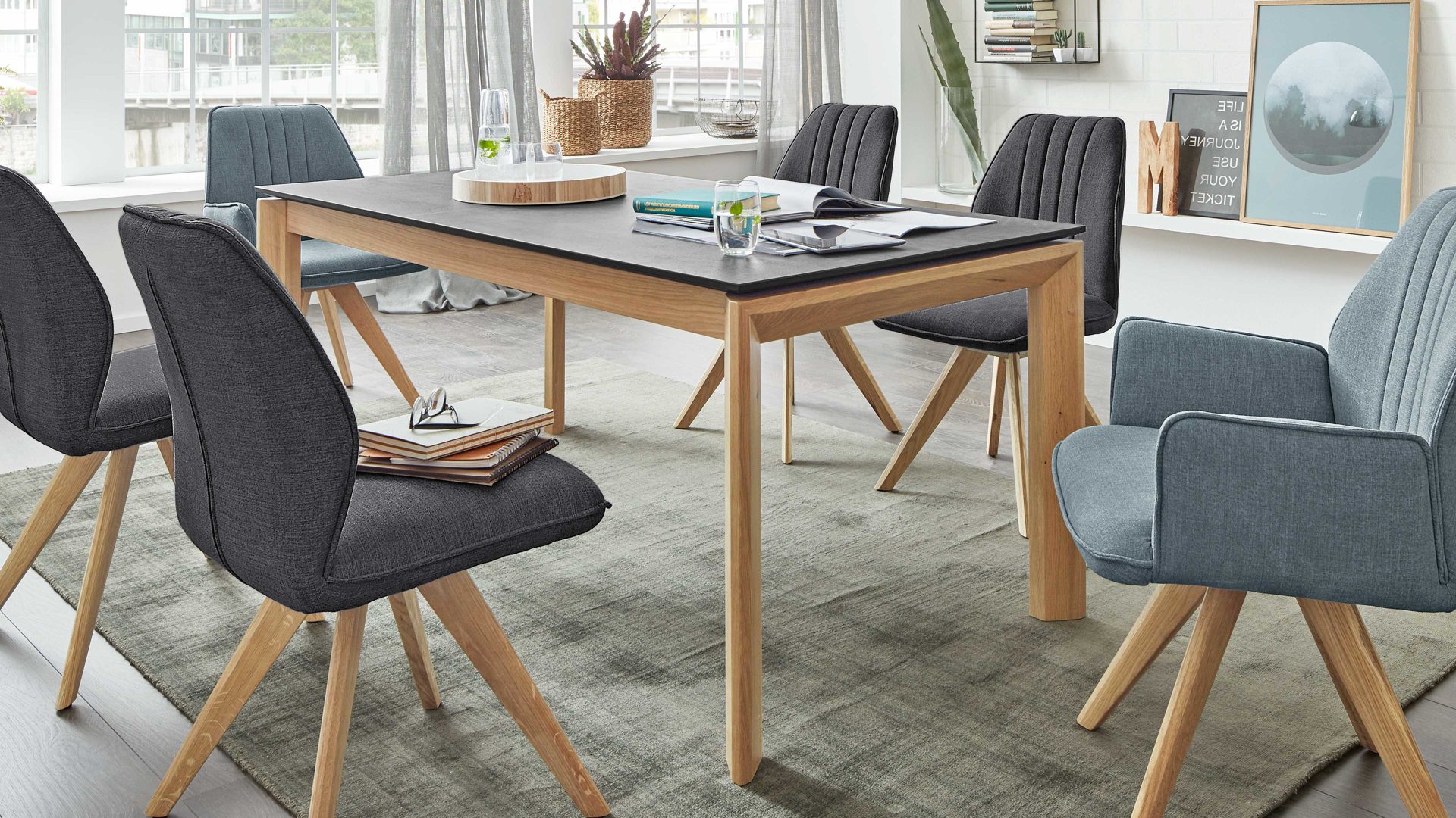 Auszugtisch Interliving aus Holz in Grau Interliving Esszimmer Serie 5102 – Auszugtisch V133 granitfarbenes HPL & Wildeiche – ca. 140-240 x 90 cm