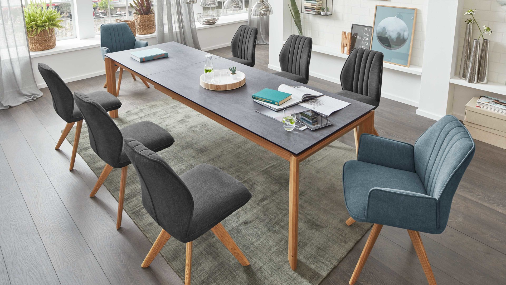 Auszugtisch Interliving aus Holz in Grau Interliving Esszimmer Serie 5102 – Auszugtisch V133 granitfarbenes HPL & Wildeiche – ca. 200-300 x 90 cm