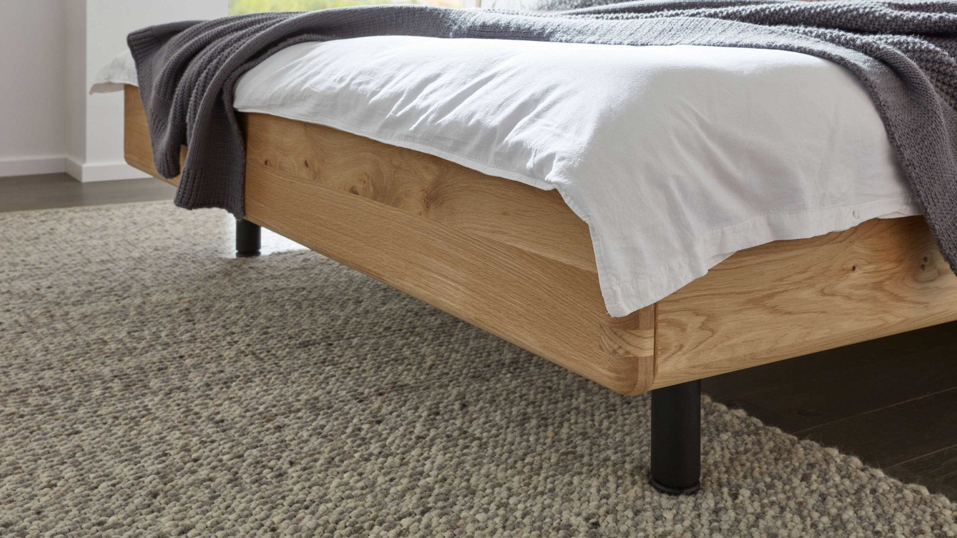 Komplettzimmer Interliving aus Holz in Grau Interliving Schlafzimmer Serie 1015 – Komplettzimmer 1004 Siena & Wildeiche – vierteilig, fünftürig