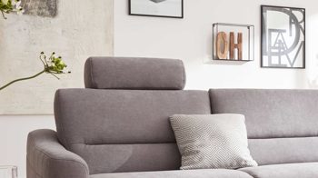 Kopfstütze Interliving aus Stoff in Grau Interliving Sofa Serie 4305 – Kopfstütze KS silberfarbene Chenille Miro