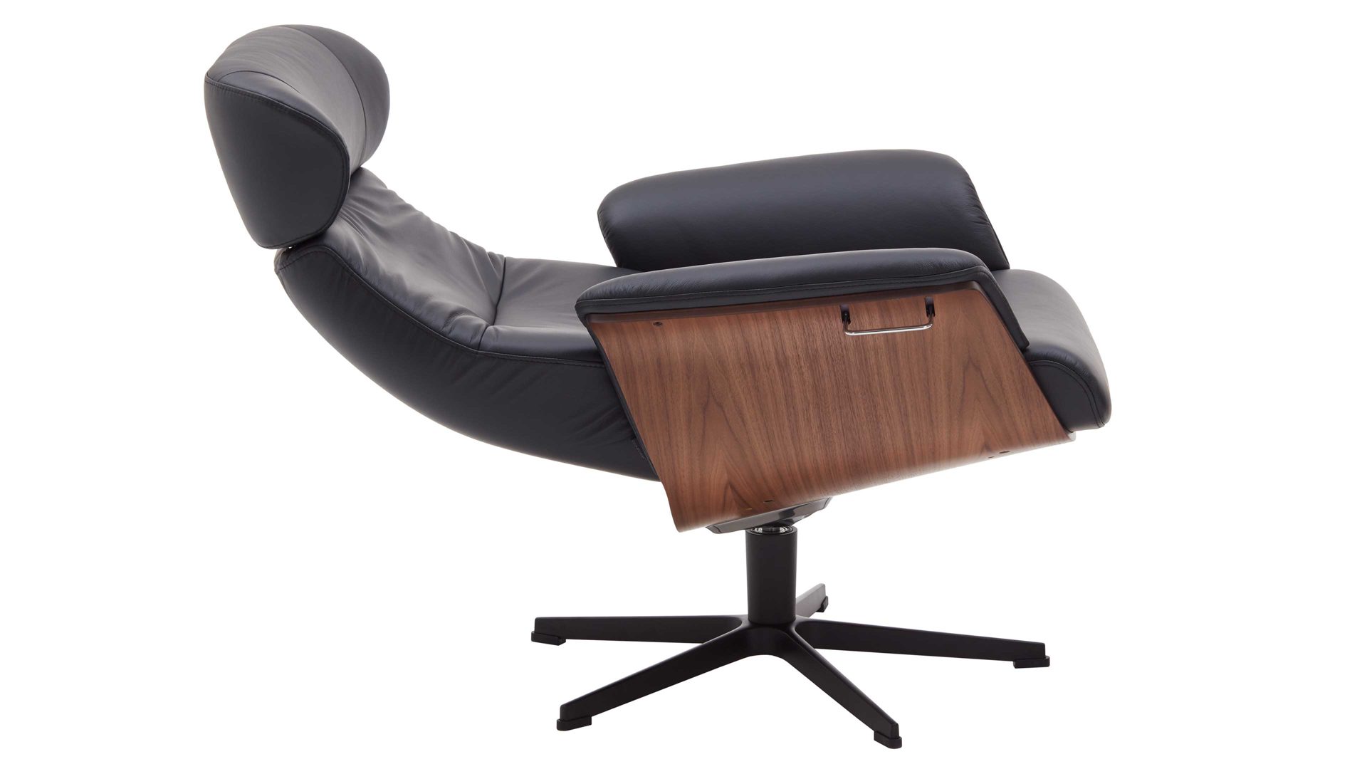 Relaxsessel Conform® aus Leder in Holzfarben CONFORM® Relaxsessel Timeout mit Lederbezug Walnuss-Sitzschale, schwarzes Leder Memo & schwarzes Aluminiumgestell