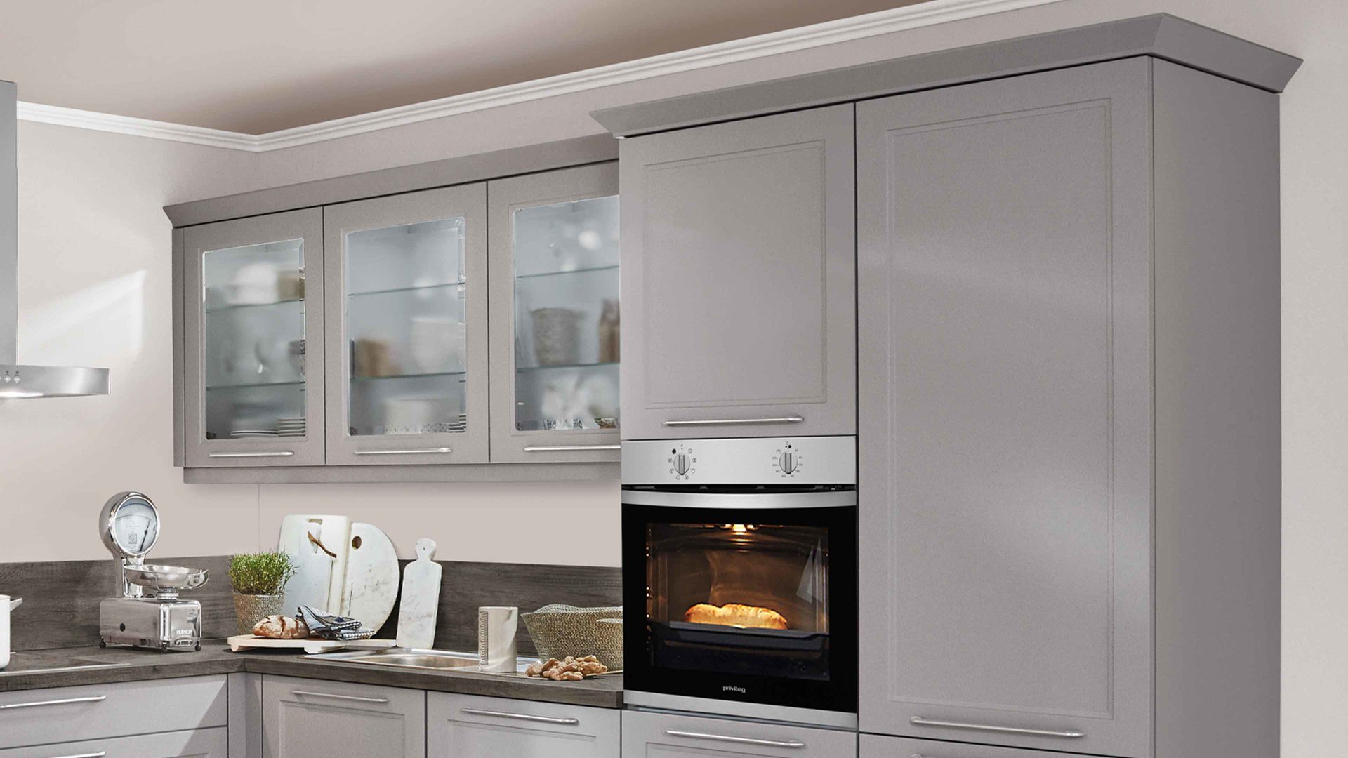 Einbauküche Nobilia® aus Holz in Hellgrau nobilia® Einbauküche Cascada mit privileg Einbaugeräten Steingrau & Eiche Dakota – Stellfläche ca. 245 x 305 cm