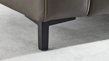 Ecksofa Interliving aus Leder in Grau Interliving Sofa Serie 4054 – Ecksofa steingrauer LongLife-Leder Vivre & schwarze Metallfüße – Stellfläche ca. 347 x 176 cm