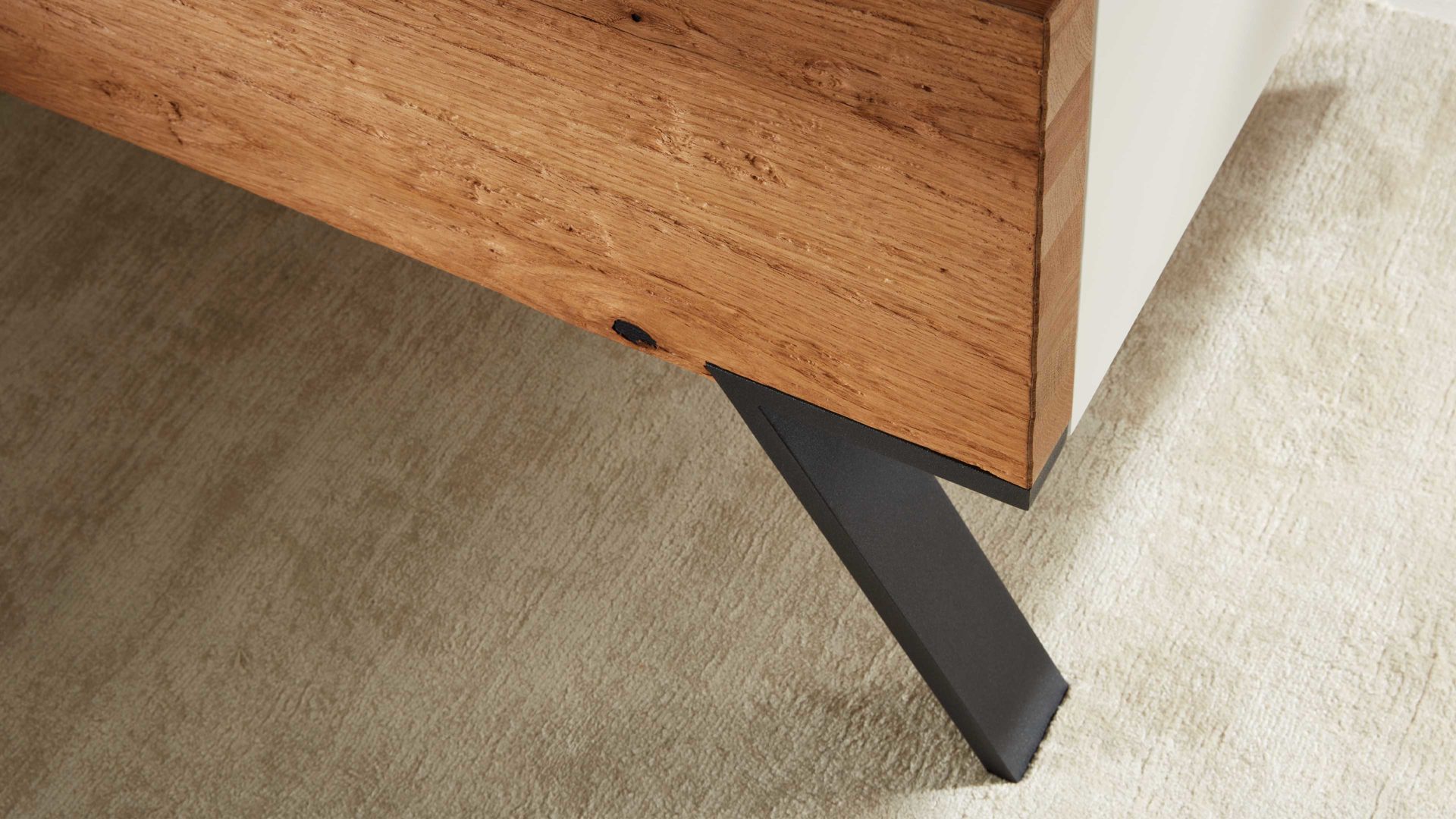 Bettgestell Interliving aus Holz in Weiß Interliving Schlafzimmer Serie 1025 – Bettgestell 531351 Liegefläche ca. 200 x 200 cm - Weiß & Balkeneiche gehackt