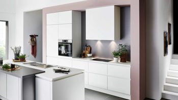 Einbauküche Nolte® küchen aus Holz in Weiß nolte® Einbauküche Soft mit AEG-Einbaugeräten Weiß & Quarzgrau – zweizeilig