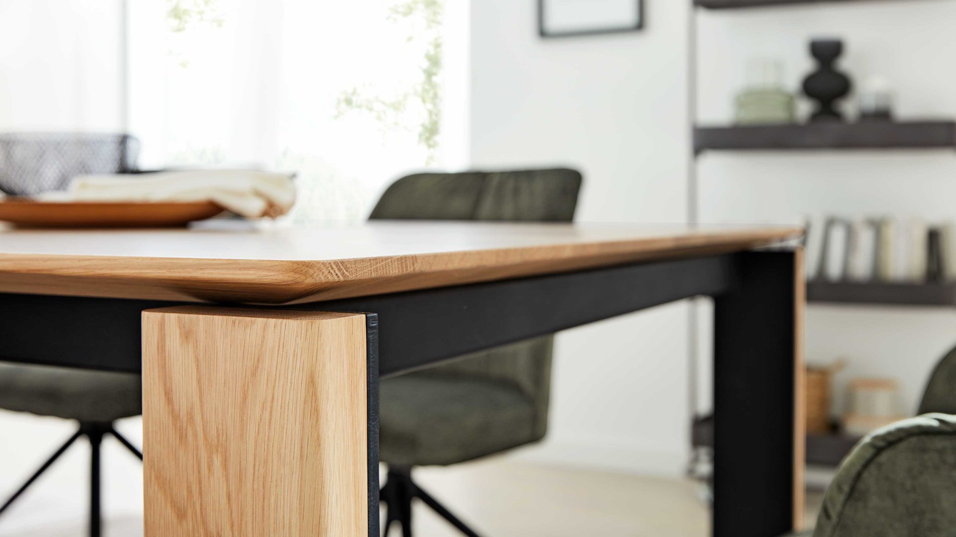 Auszugtisch Interliving aus Holz in Holzfarben Interliving Esszimmer Serie 5110 - Auszugtisch T0701 Eiche natur - ca. 160 - 260 x 90 cm