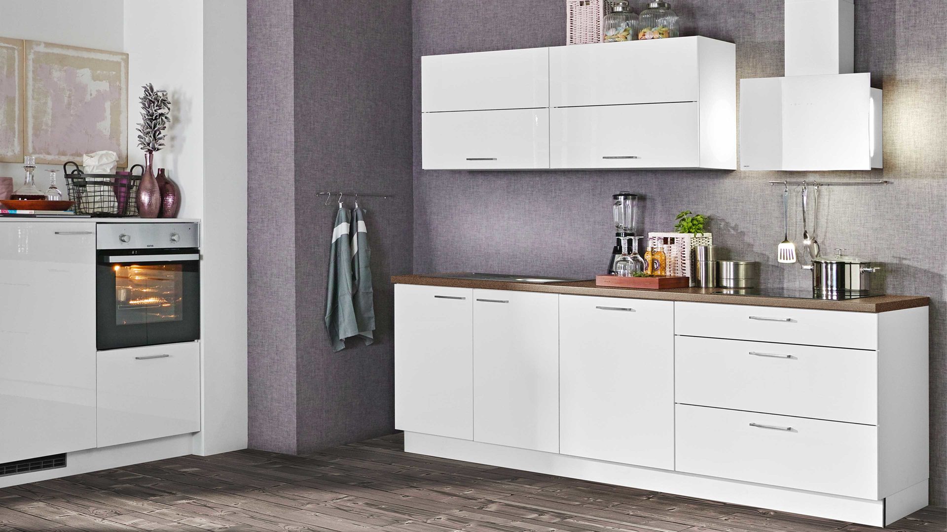 Einbauküche Express küchen aus Holz in Metallfarben EXPRESS KÜCHEN Einbauküche Star mit IGNIS-Geräten Weiß & Kupfer - zweizeilig