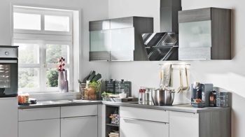 Einbauküche Express küchen aus Holz in Hellgrau EXPRESS KÜCHEN Einbauküche Win mit Geräten Hellgrau & Eiche grau - Stellfläche ca. 305 x 230 cm