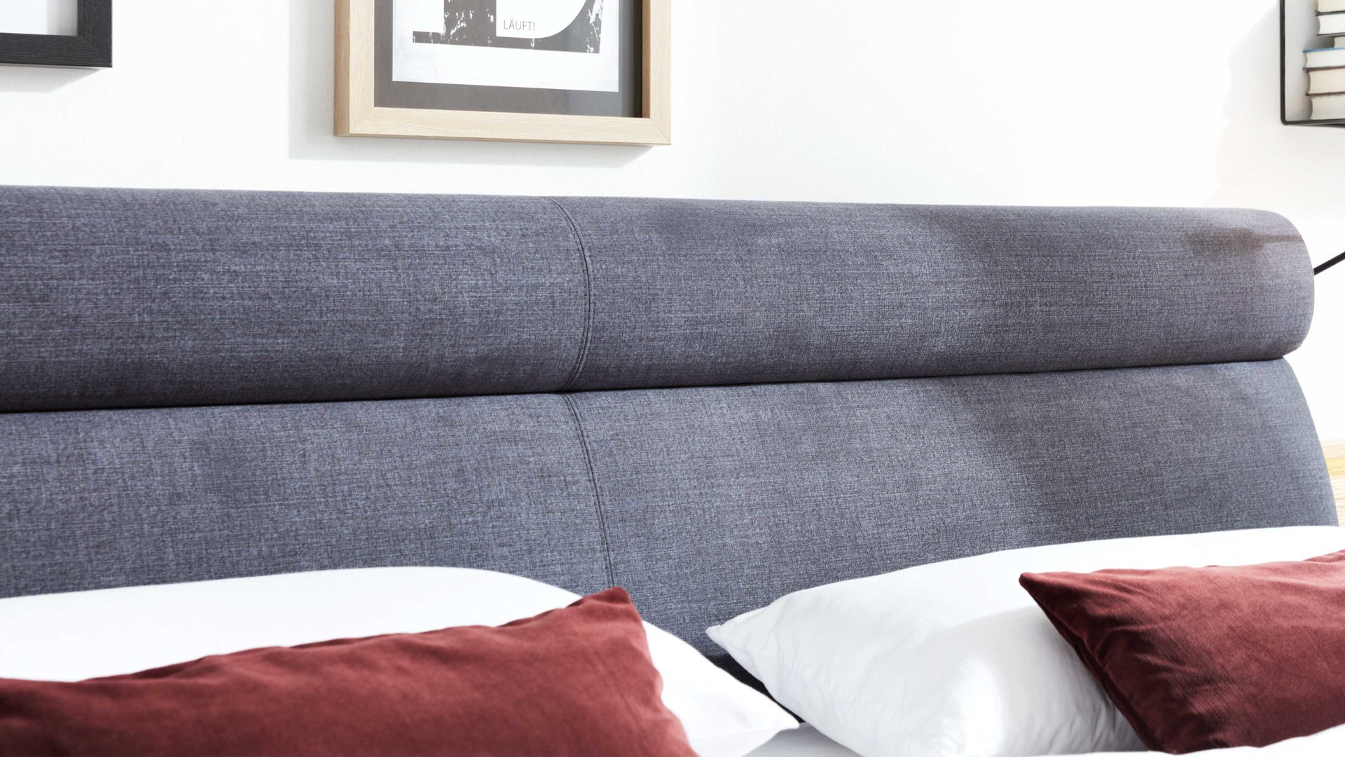 Bettgestell Interliving aus Holz in Anthrazit Interliving Schlafzimmer Serie 1023 – Bettgestell 83538 schwebend, Liegefläche ca. 140 x 200 cm - Balkeneiche & Anthrazit