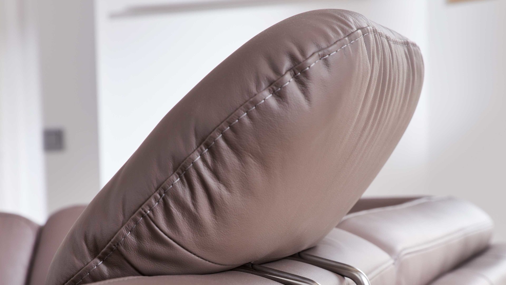 Kopfstütze modulmaster aus Leder in Dunkelbraun Modulmaster MM-PN1059 - Comfortkopfstütze CKS moccafarbenes Leder Torro - ca. 44 x 32 cm