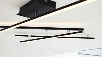 Deckenleuchte Interliving aus Metall in Schwarz Interliving Leuchten Serie 9339 - Deckenleuchte Mattschwarz – Länge ca. 345 cm
