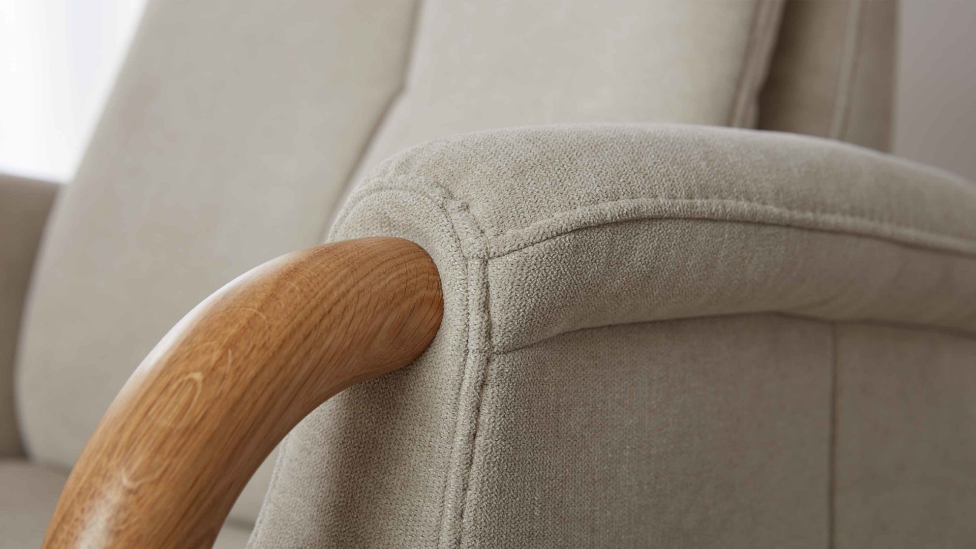 Relaxsessel comfortmaster besser sitzen, liegen, leben aus Stoff in Beige Comfortmaster CM-HU1157 - Relaxsessel B ecrufarbener Bezug Kira & Eiche bianco - Ergonomie piccolo