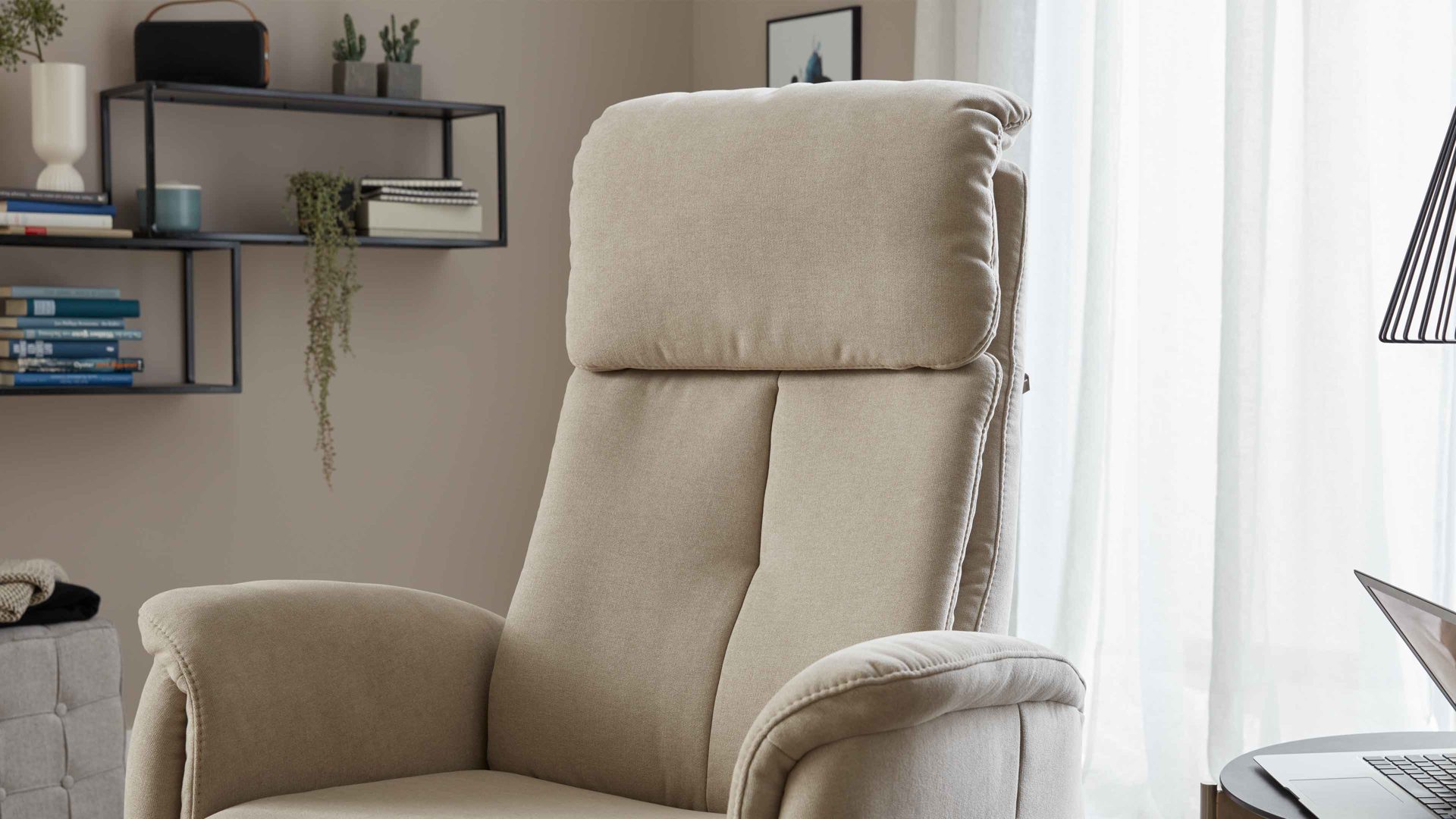 Relaxsessel comfortmaster besser sitzen, liegen, leben aus Stoff in Beige Comfortmaster CM-HU1157 - Relaxsessel B ecrufarbener Bezug Kira - Ergonomie L