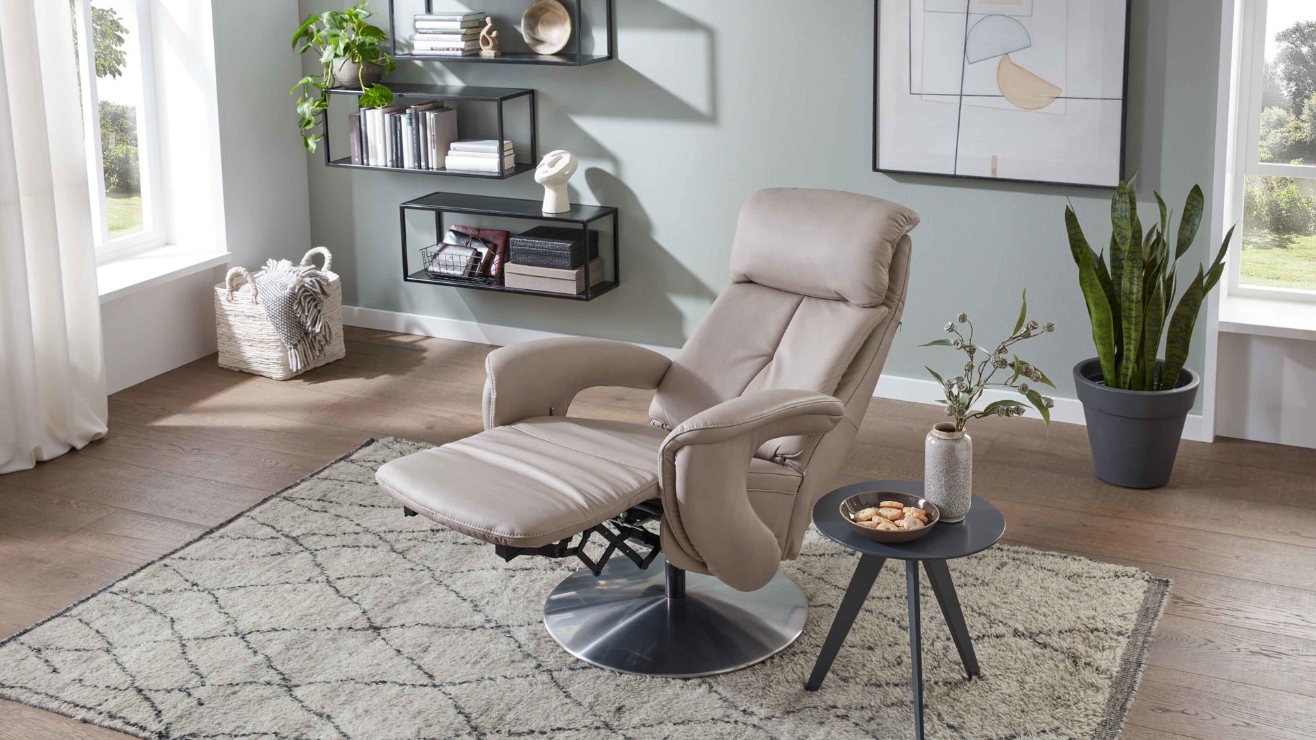 Relaxsessel comfortmaster besser sitzen, liegen, leben aus Leder in Hellgrau Comfortmaster CM-HU1157 - Relaxsessel B perlfarbenes LongLife-Leder Vivre & Tellerfuß - Ergonomie M