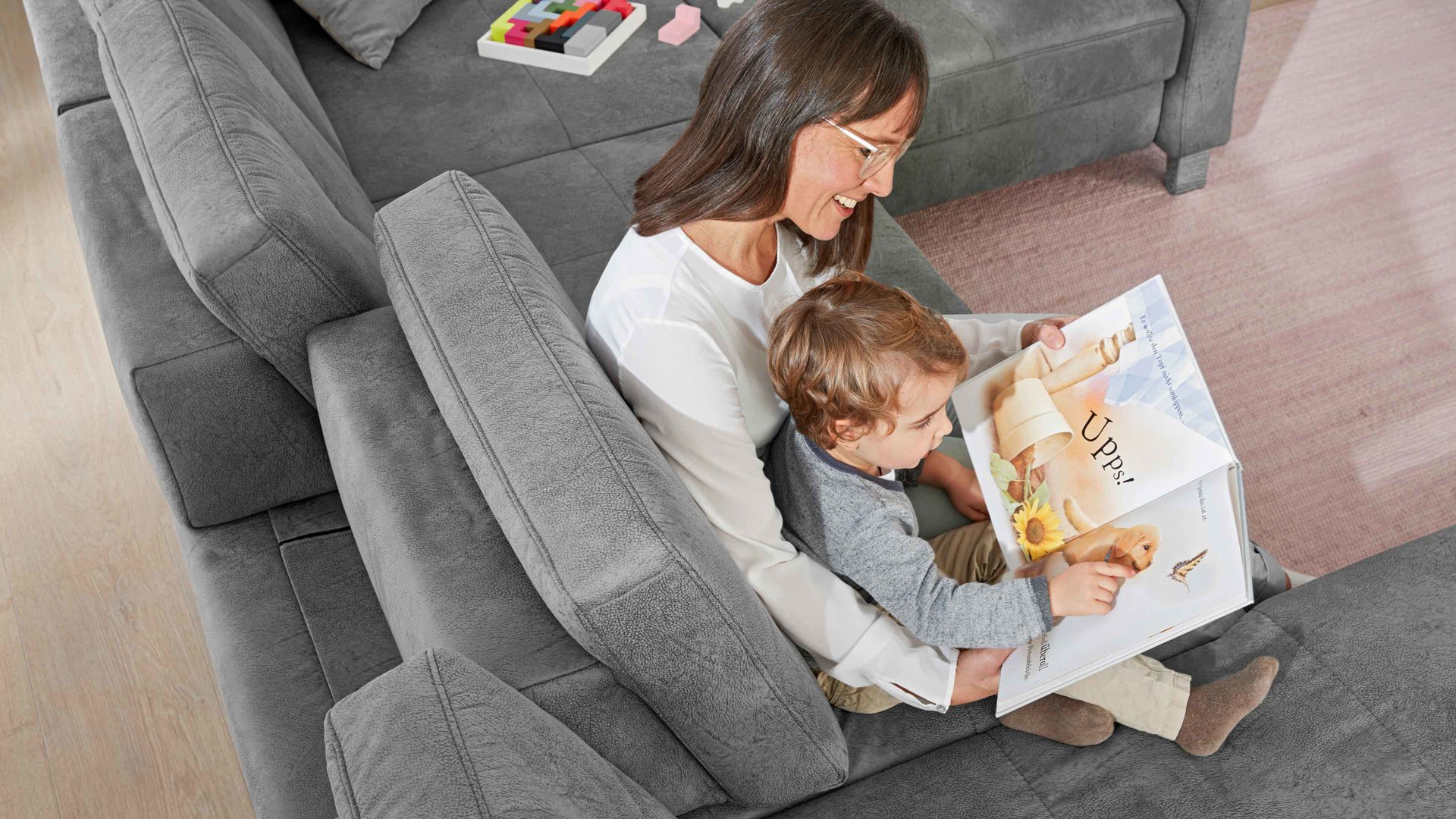 Ecksofa modulmaster aus Stoff in Grau Modulmaster MM-MP1139 - Wohnlandschaft graue Mikrofaser Saddle & glänzende Metallfüße - Stellfläche ca. 351 x 214 cm