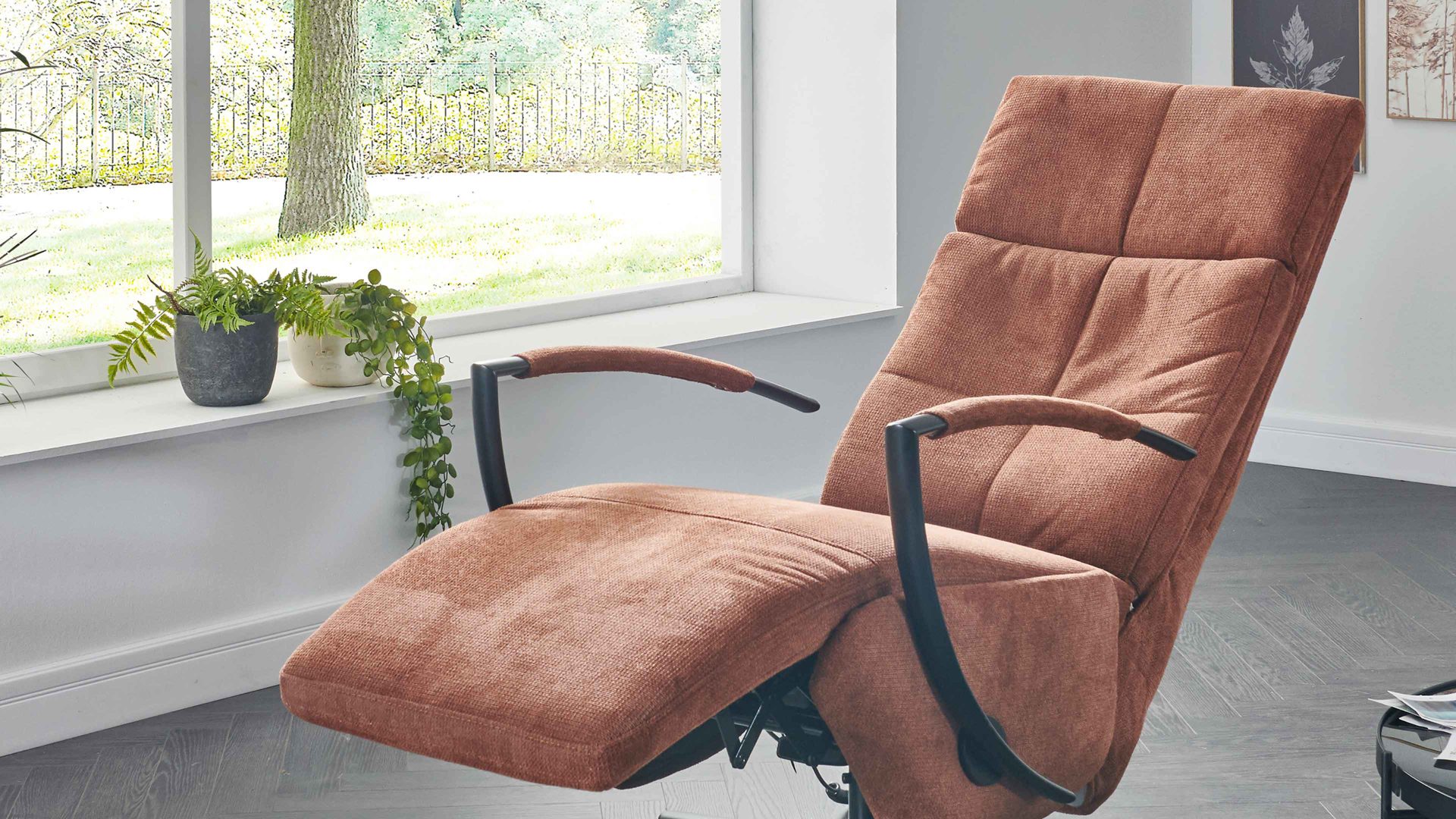 Relaxsessel KAWOO aus Stoff in Orange KAWOO Polsterprogramm Torino XC - Relaxsessel kupferfarbenes Flachgewebe Paris & schwarzer Sternfuß