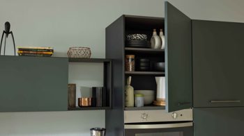 Einbauküche Interliving aus Holz in Dunkelgrün Interliving Küche Serie 3059 mit privileg Einbaugeräten Black Green - Stellfläche ca. 220 x 480 cm